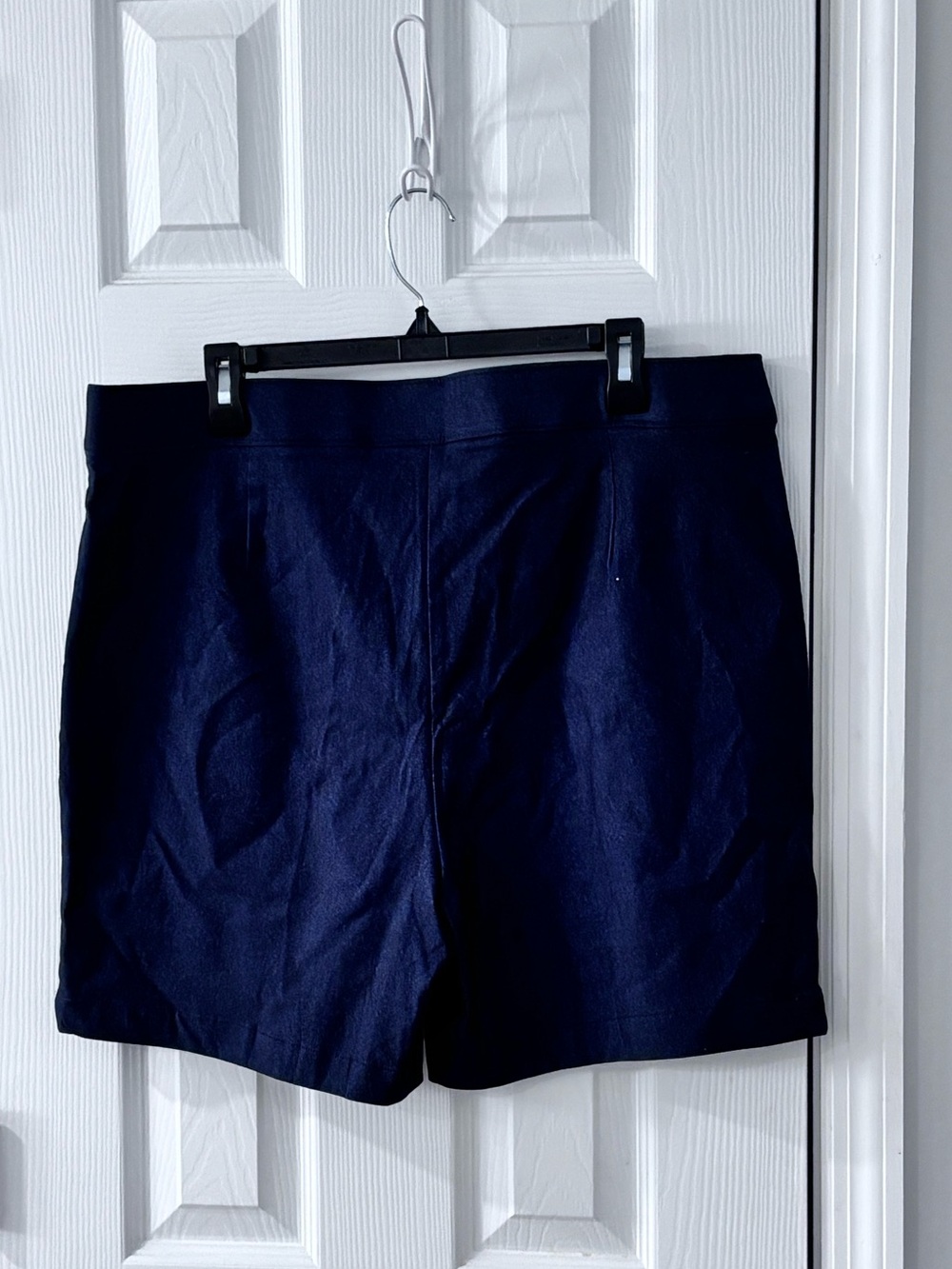 Rafaella Navy High-Rise Tailored Shorts - Picture 4 of 13